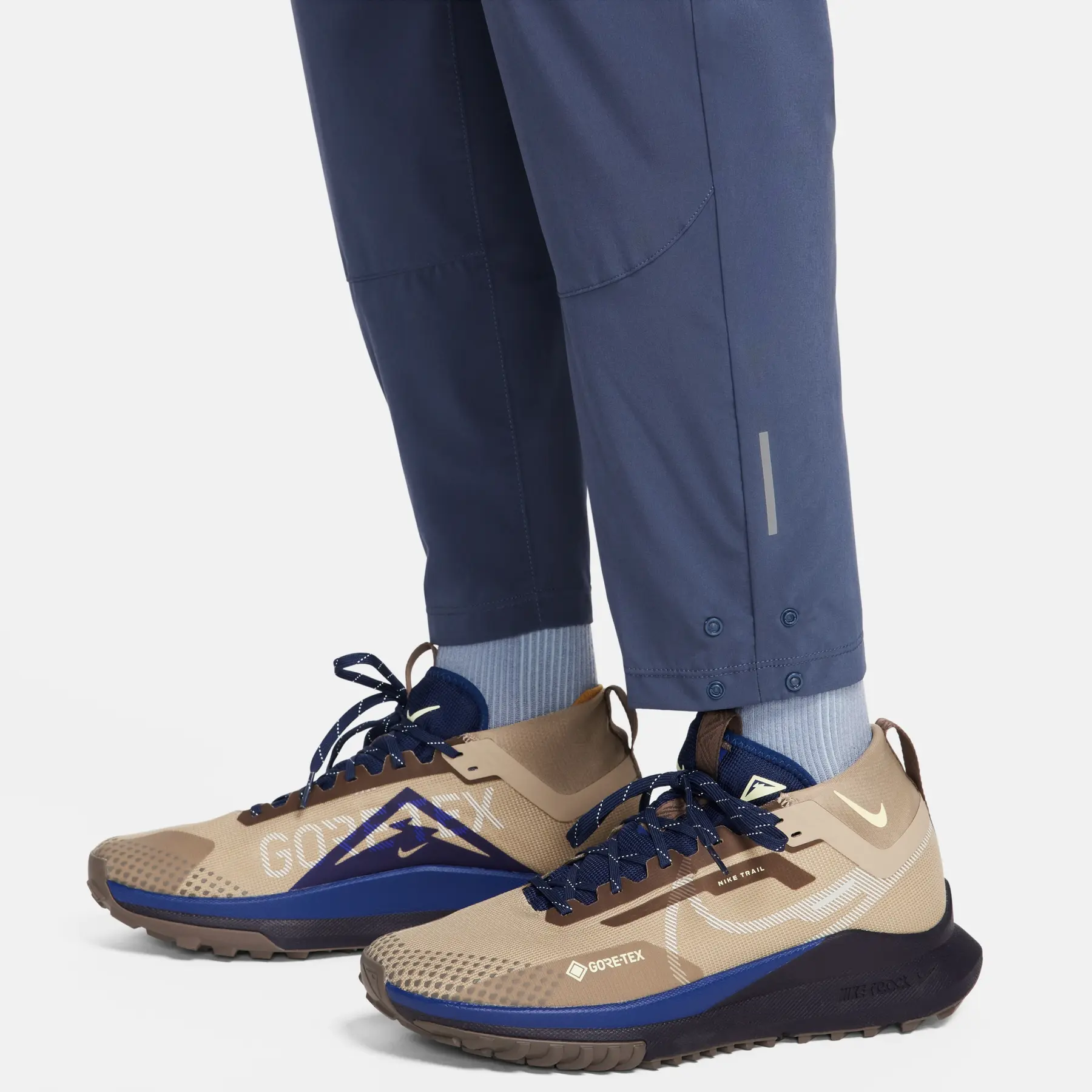 Pantalon d'entraînement Nike Dri-FIT Dawn Range | Foot-Store