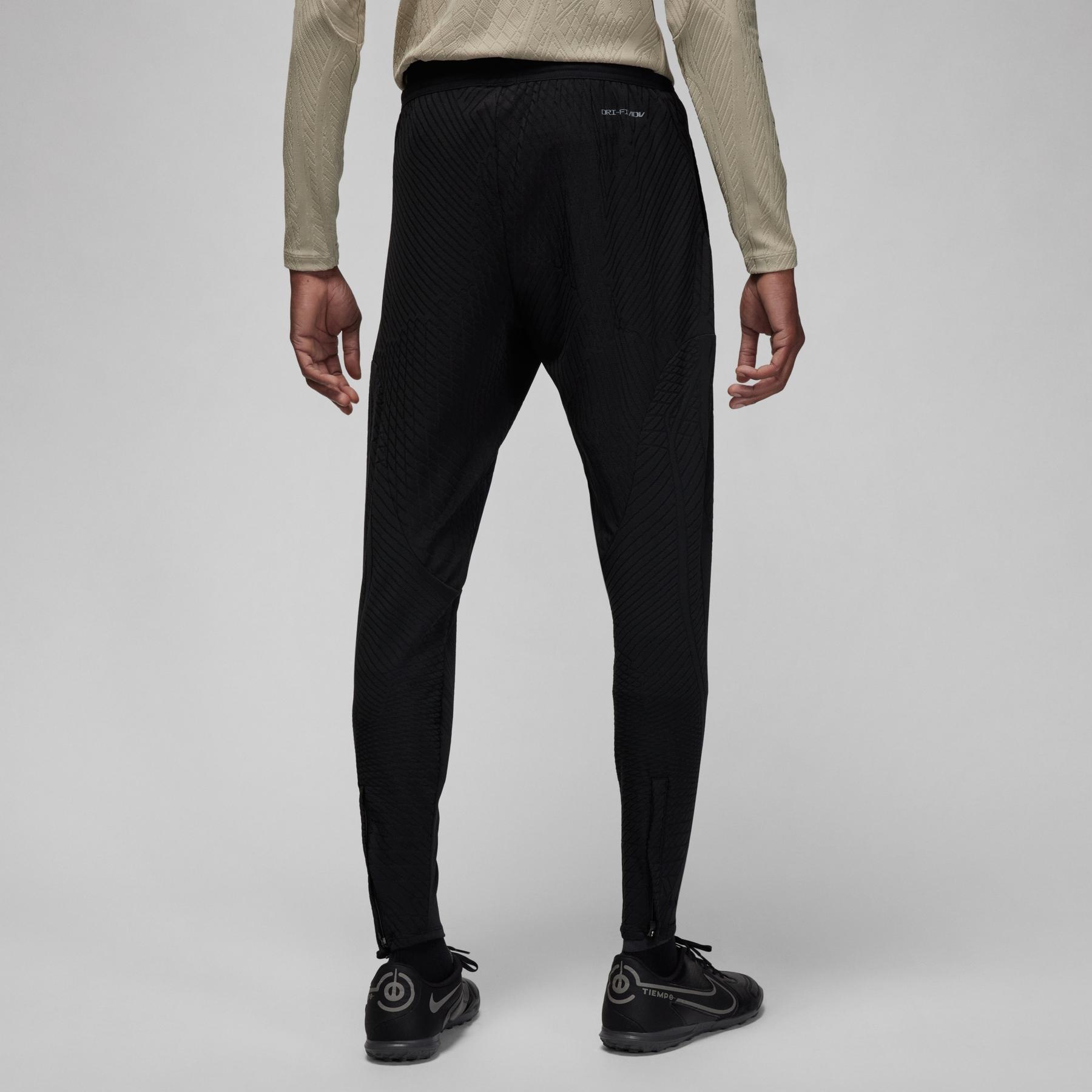 product/n/i/nike_dz0760-010-phsbm001.jpg