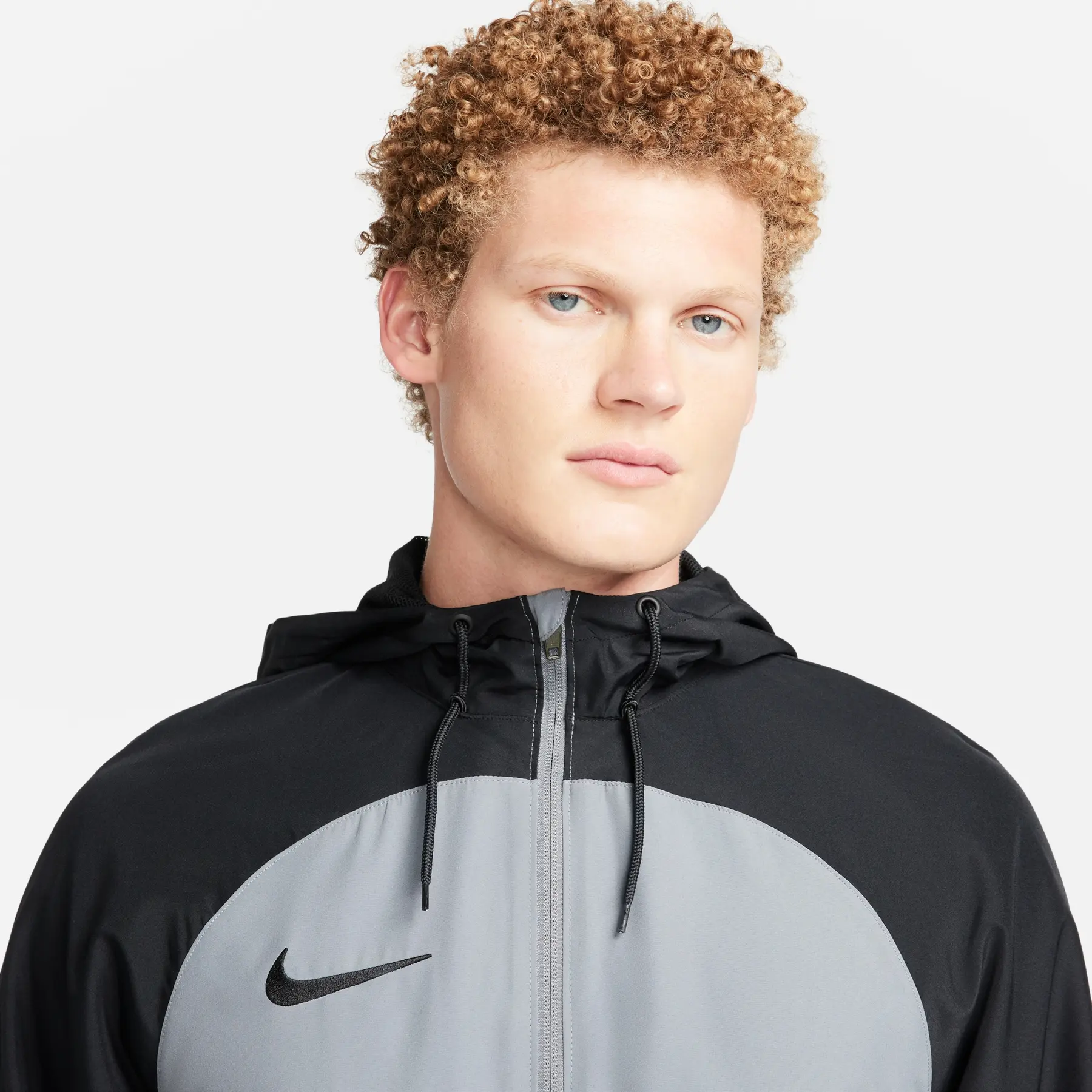 レア ナイキ セルティックFC レインジャケット S Nike NRG Tech Woven Full-Zip Jacket II4622 480 | OVERKILL