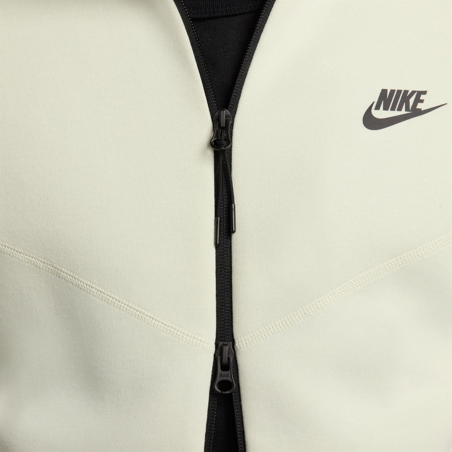 product/n/i/nike_fb7921-020-phsym005.jpg