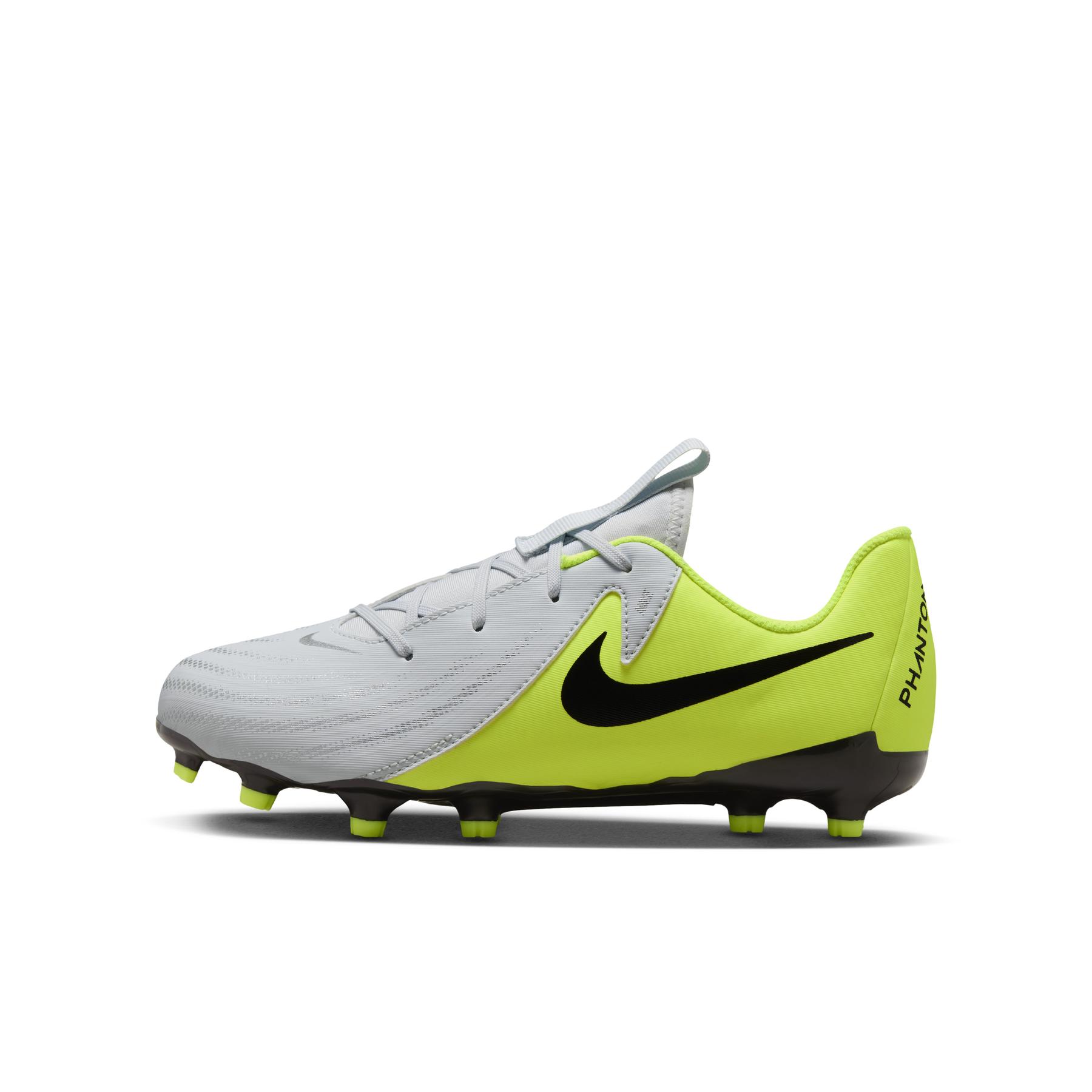 product/n/i/nike_fd6722-003_metallic-silver-black-volt_4.jpg