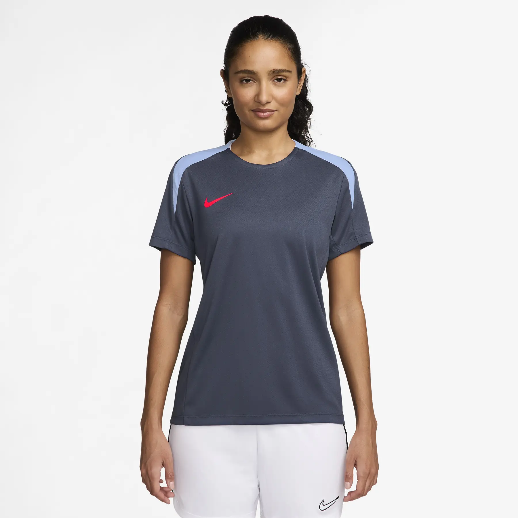 Damestrui Nike Strike