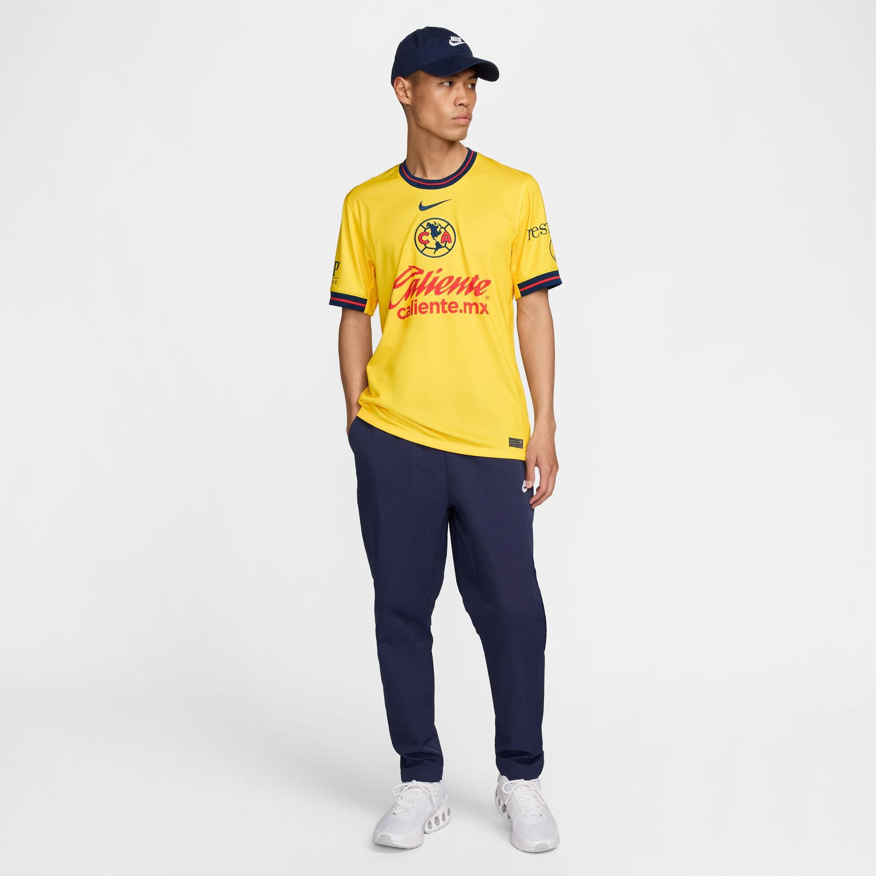 product/n/i/nike_fn8778-720-phsym005.jpg