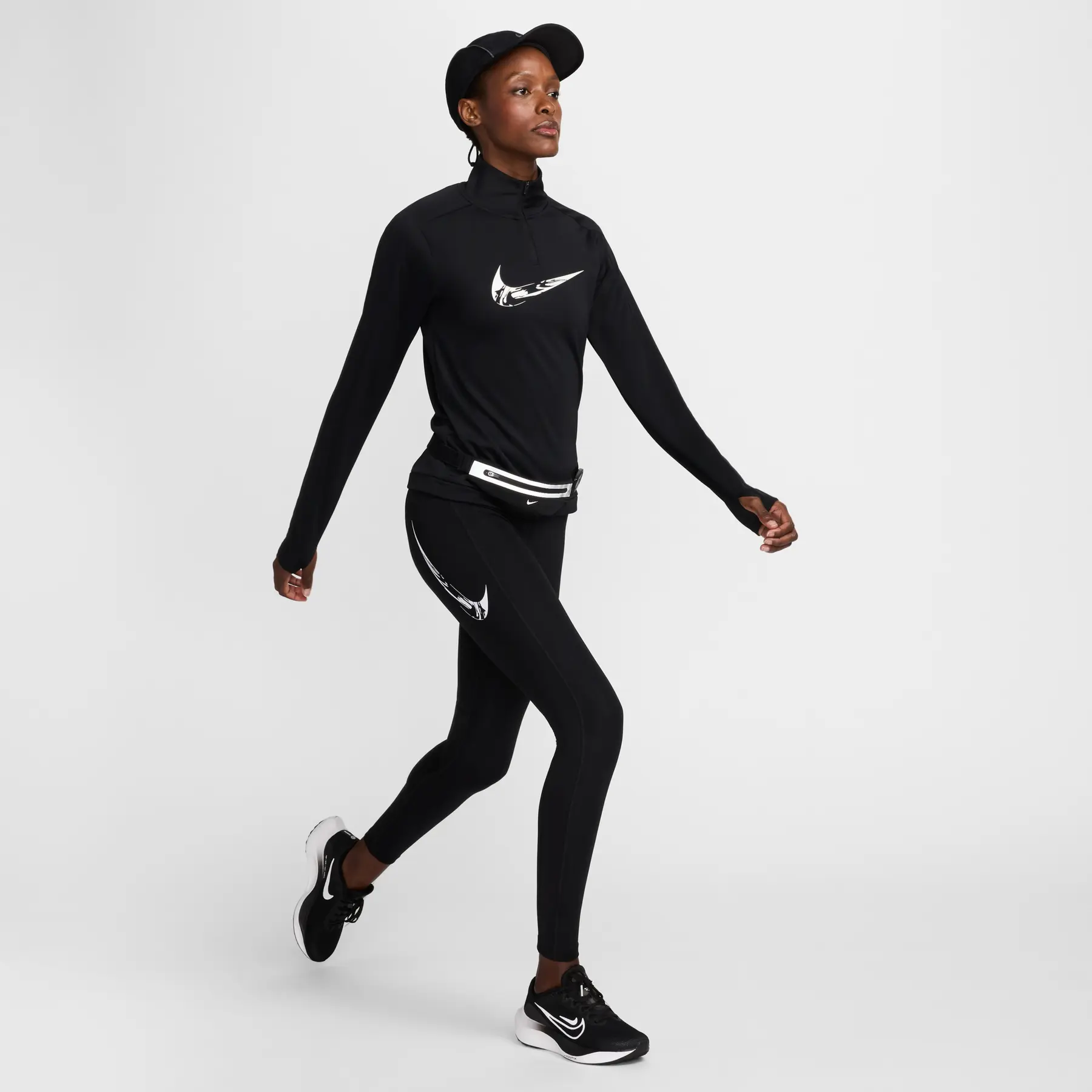 Women's training top Nike Swoosh Dri-FIT | Foot-Store