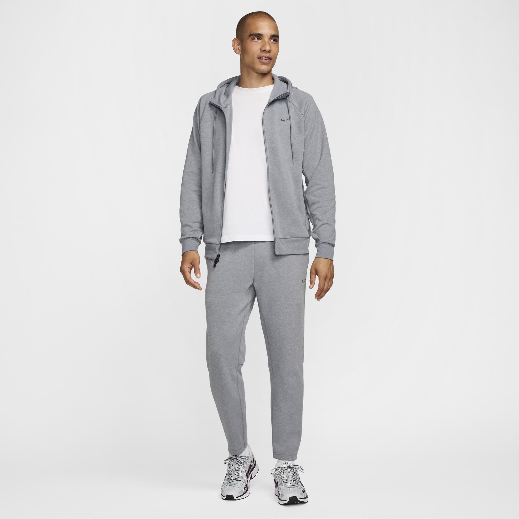 Zip-up hoodie Nike Primary | Foot-Store