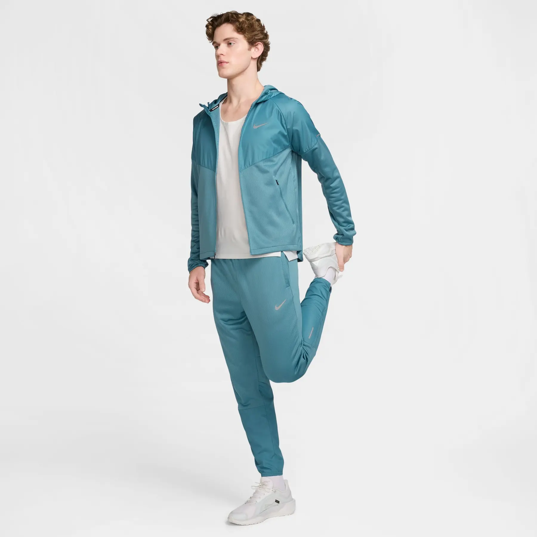 Waterproof jacket Nike Sphere Miler | Foot-Store