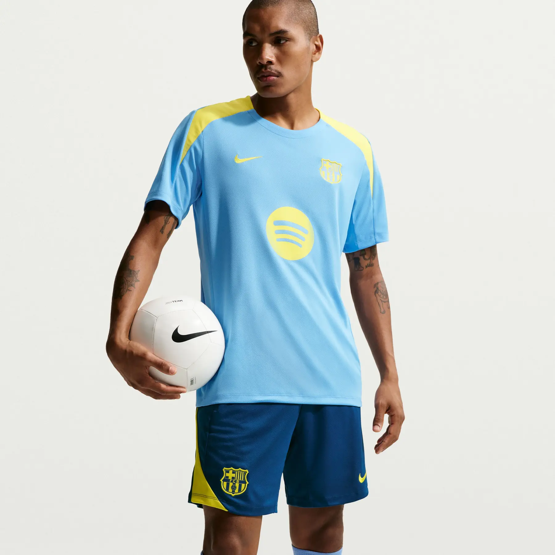 FC Barcelona Shirt Strike 2025/26 | Foot-Store