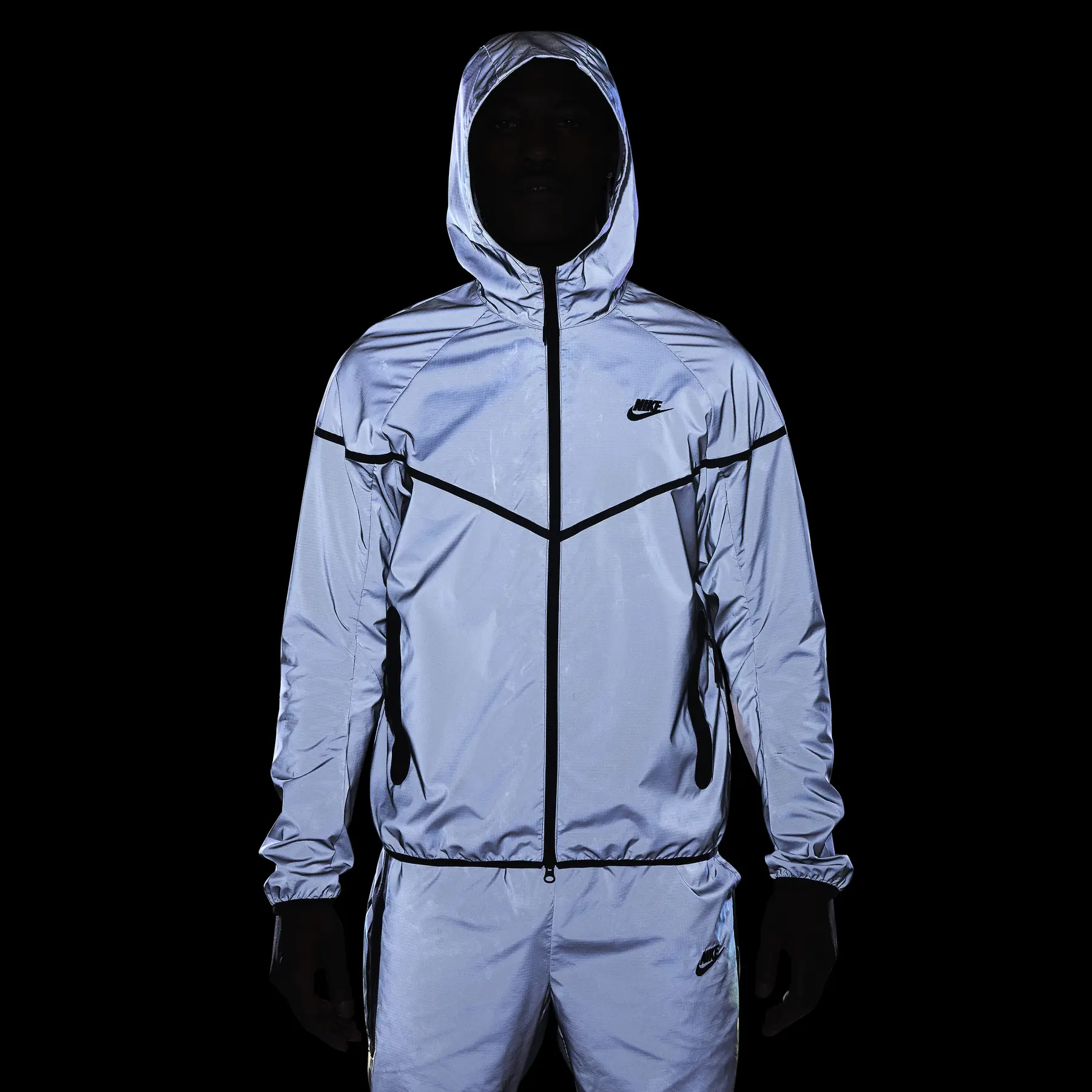 Reflective waterproof jacket Nike Tech | Foot-Store