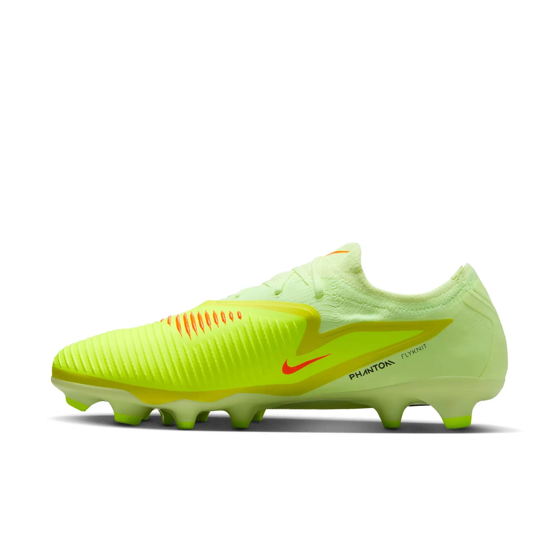 Football boots Nike Phantom 6 Low Pro FG | Foot-Store