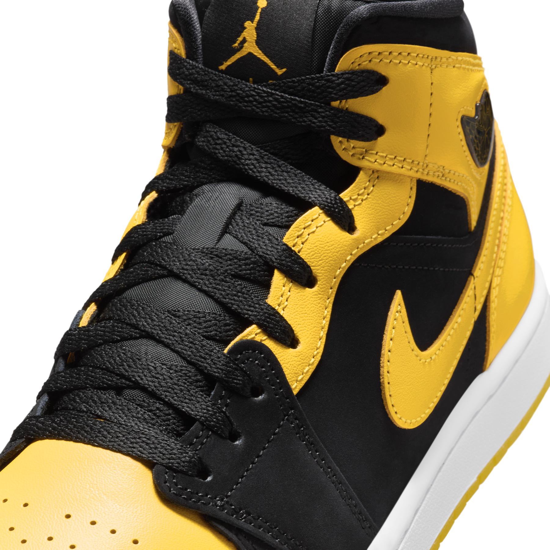 product/n/i/nike_hj6654-071_black-varsity-maize-white_6.jpg