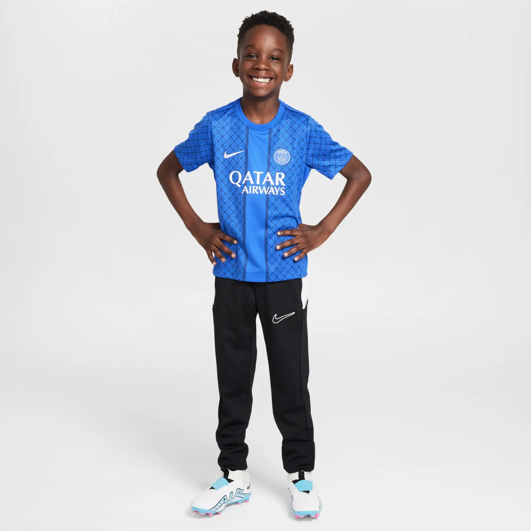 PSG Pre-Match Kids' Shirt Academy Pro LKNK 2025/26 | Foot-Store
