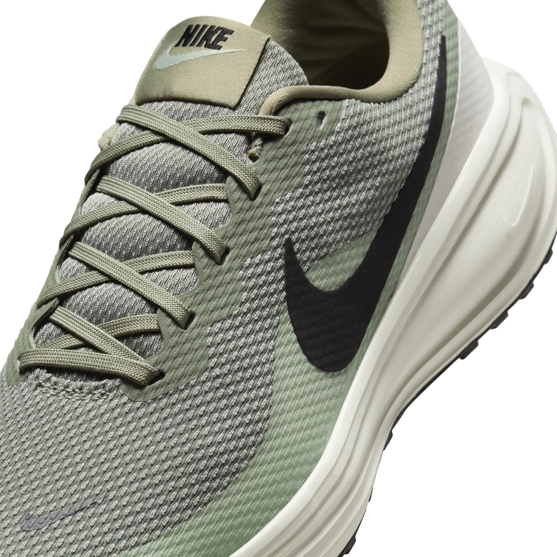 Running shoes Nike Revolution 8 | Foot-Store