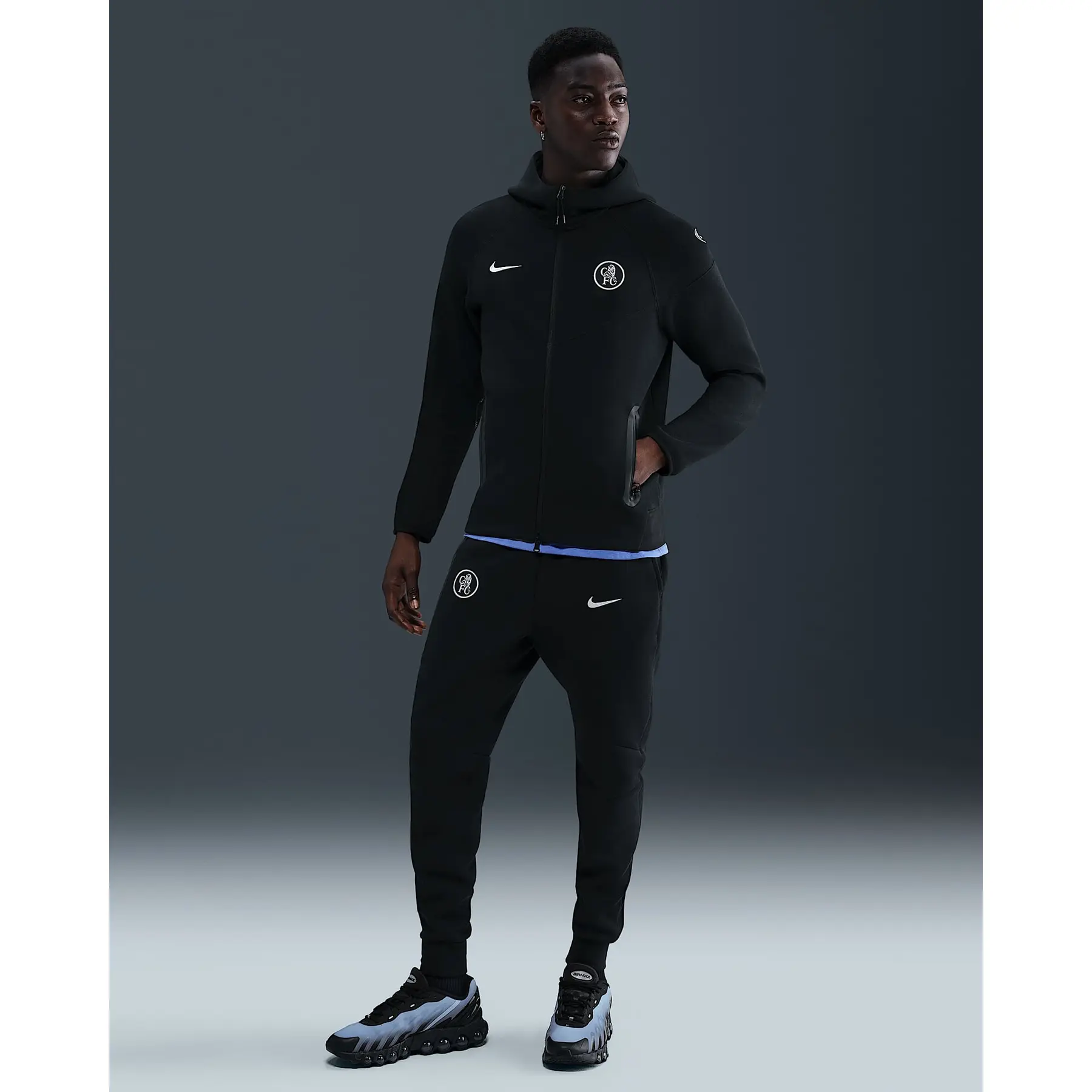 Chelsea Windbreaker Tech 2025/26 | Foot-Store