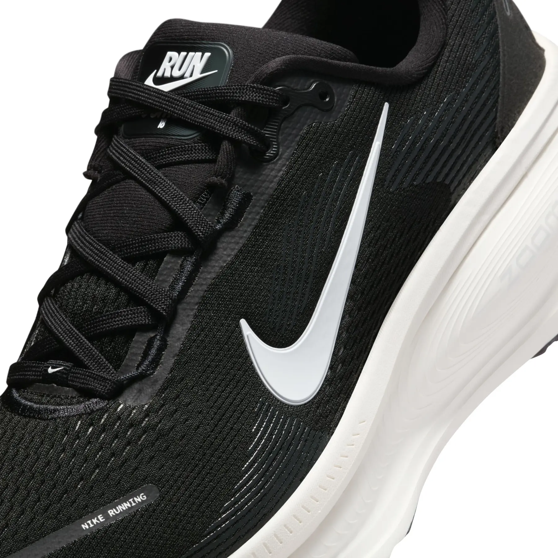nike_hm6803-007_black-summit-