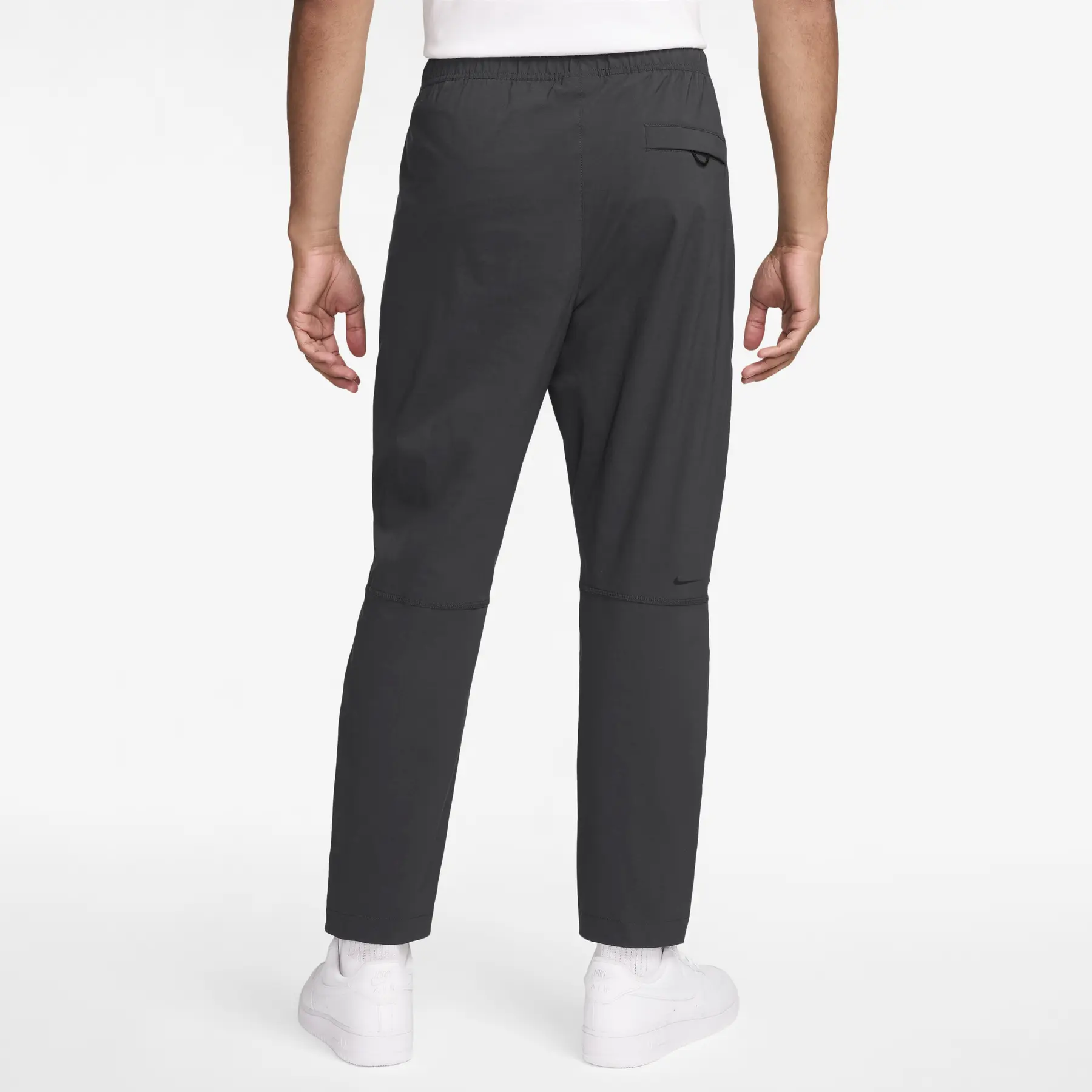 nike_hm8241-061_anthracite-
