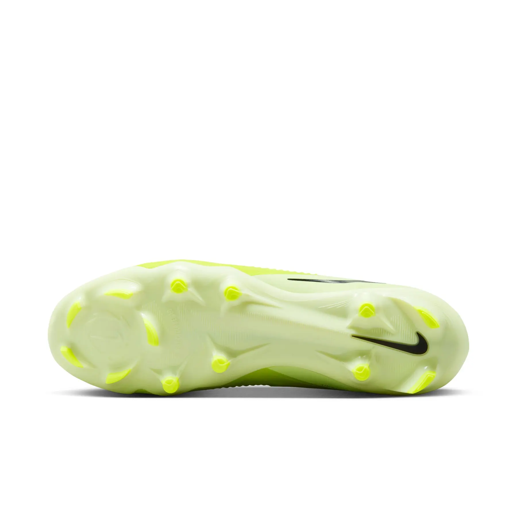 Football Boots Nike Phantom 6 High Pro FG | Foot-Store