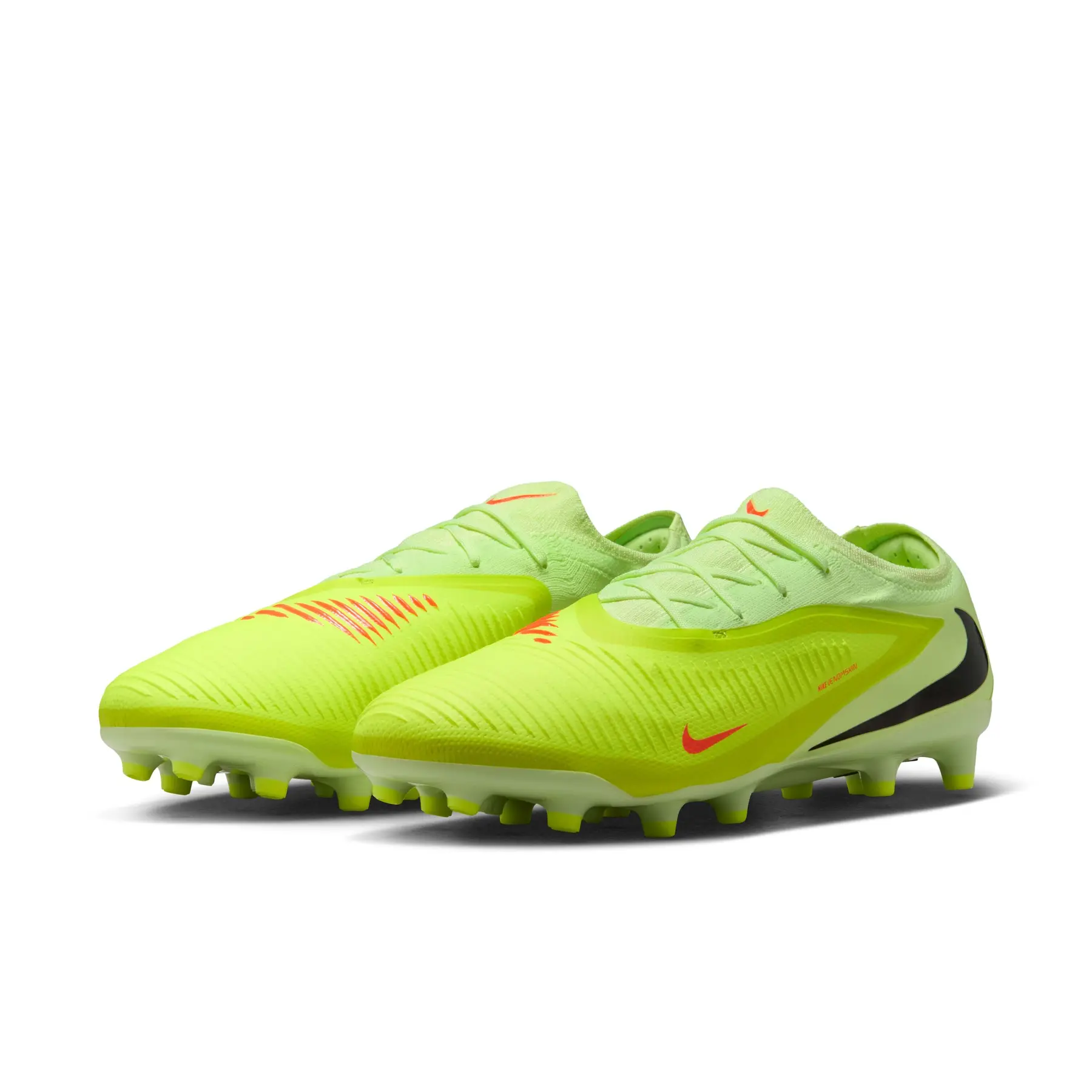 Football boots Nike Phantom 6 Low Pro AG | Foot-Store
