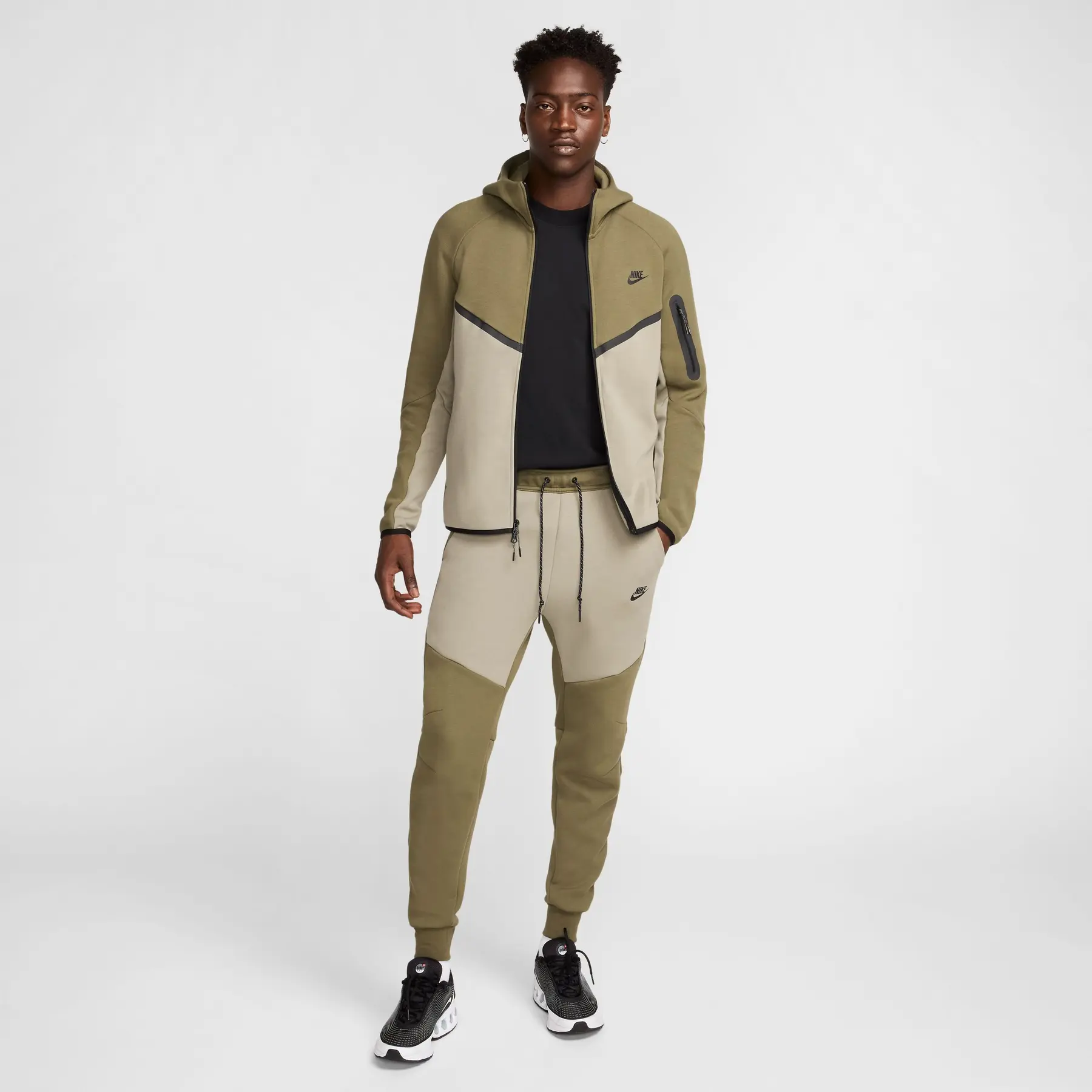 nike_hv0949-222-phsym008-