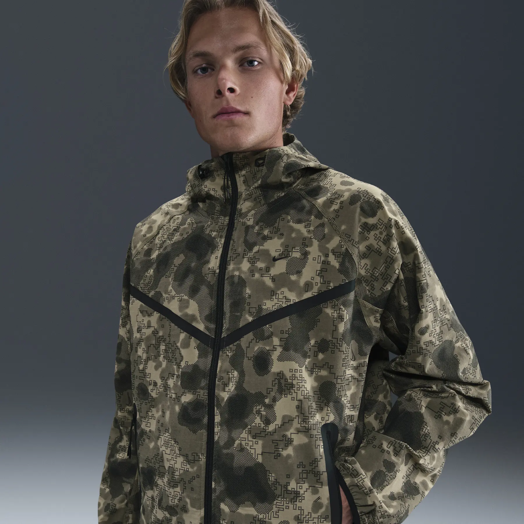 NIKE ナイキスポーツウェア テック Waterproof jacket Nike Tech | Foot-Store
