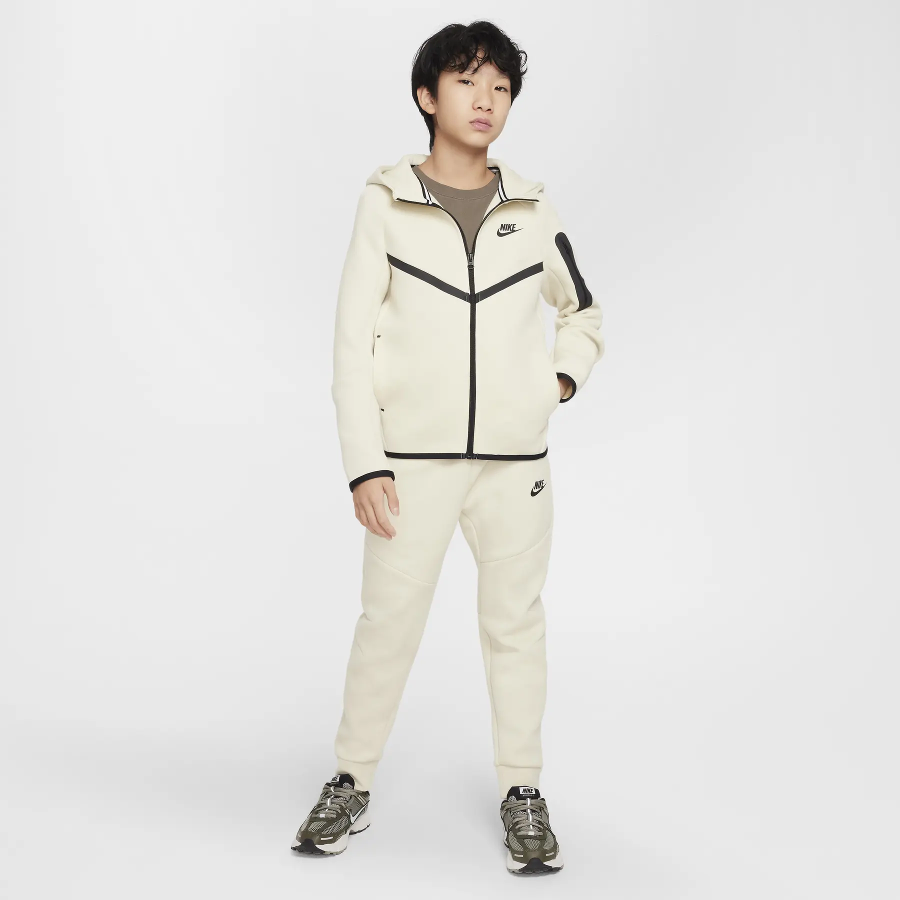 Kids' zip-up hoodie Nike Tech Fleece | Foot-Store