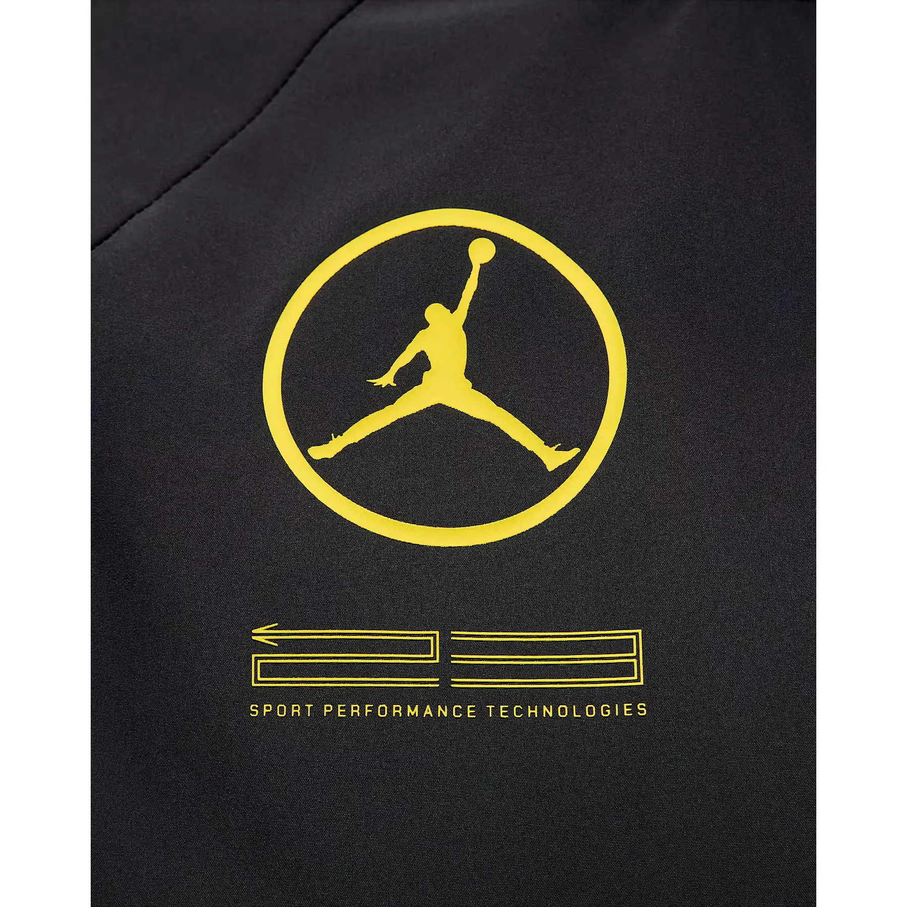 nike_hv6709-010_black-tour-