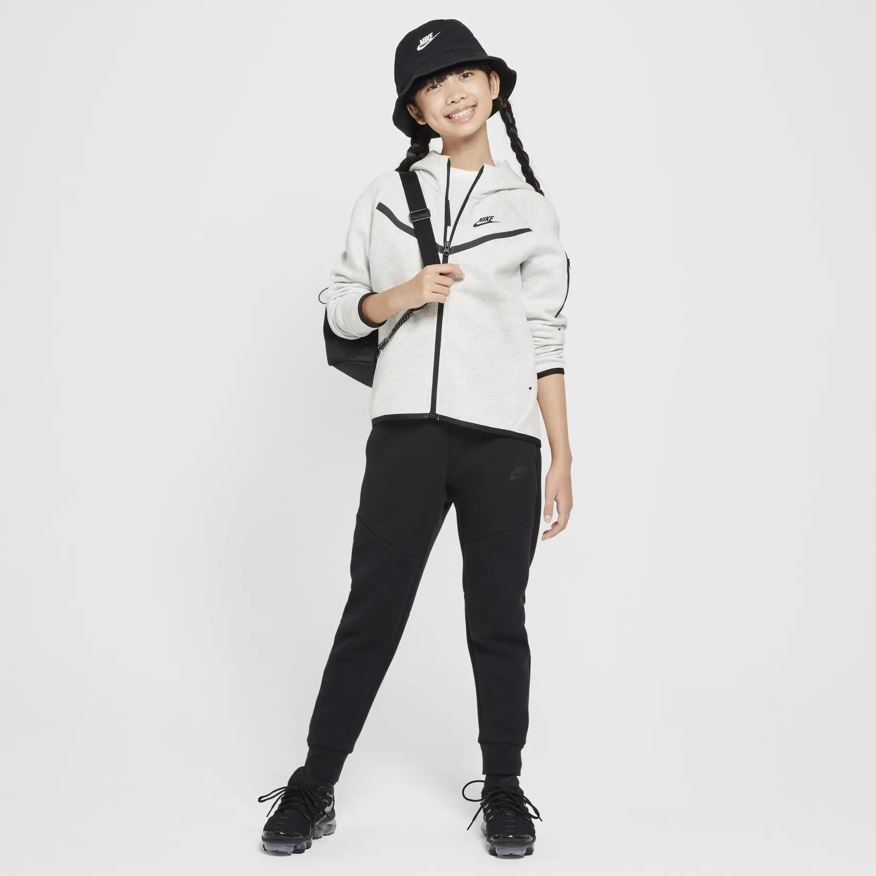 Girl's zip-up hoodie Nike Tech Fleece | Foot-Store