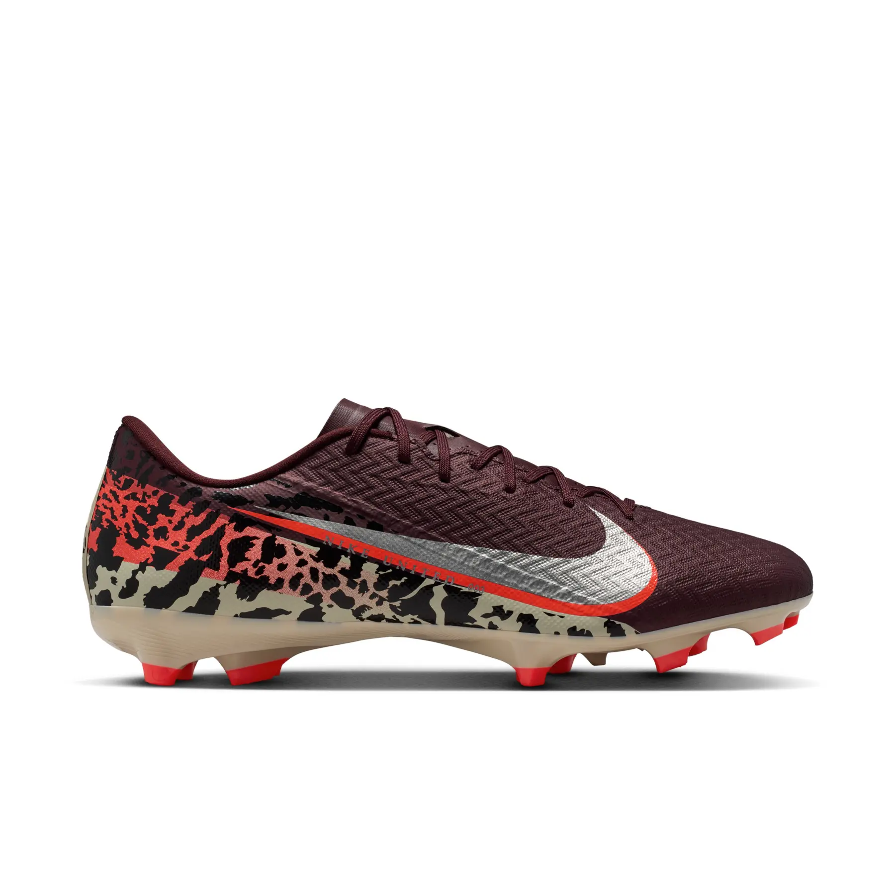 Nike Chaussures de football Nike United Mercurial Vapor 16 Academy FG/MG