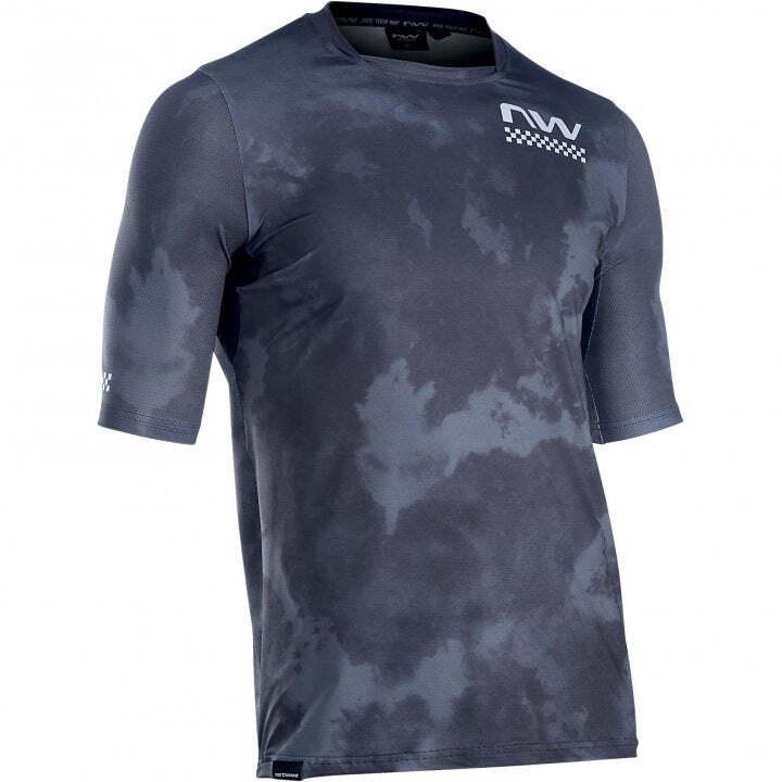 Velo Store - UK Jersey Northwave Bomb | Extra 10% off with Subscription, Postage £16.79 to UK Fedex.