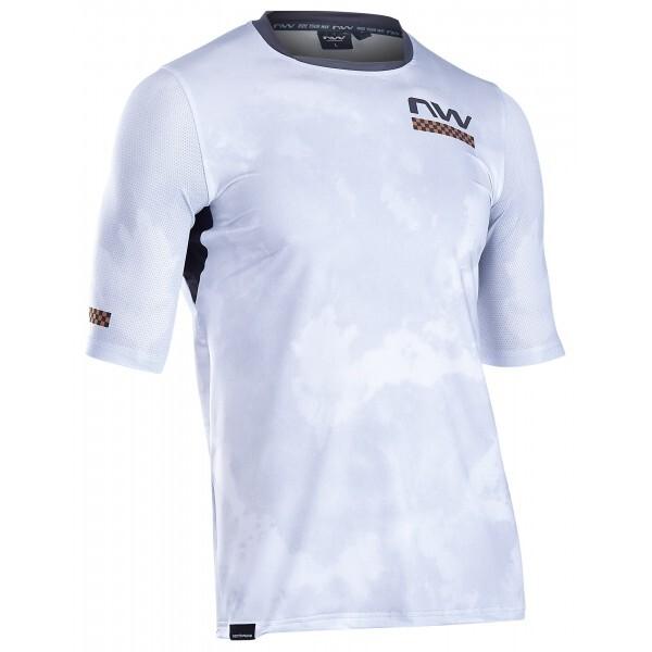 Velo Store - UK Jersey Northwave Bomb | Extra 10% off with Subscription, Postage £16.79 to UK Fedex.