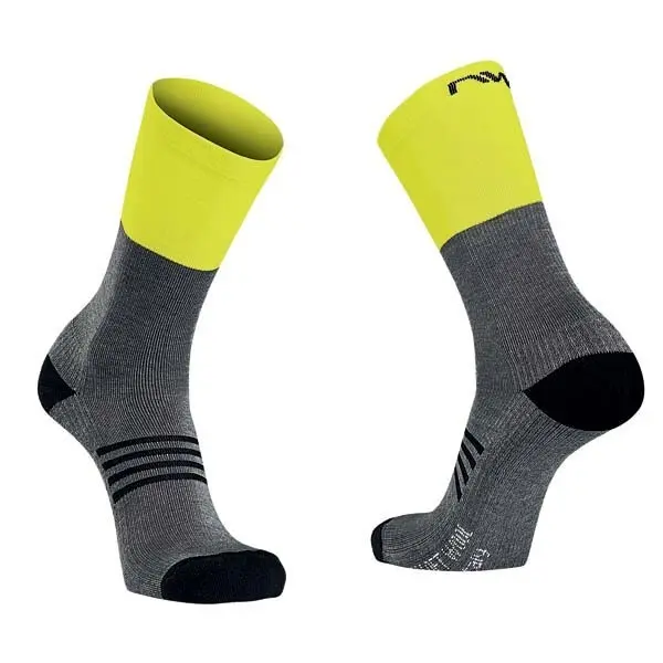 Velo Store - UK Socks Northwave Extreme Pro High | Extra 10% off with Subscription, Postage £16.79 to UK Fedex.