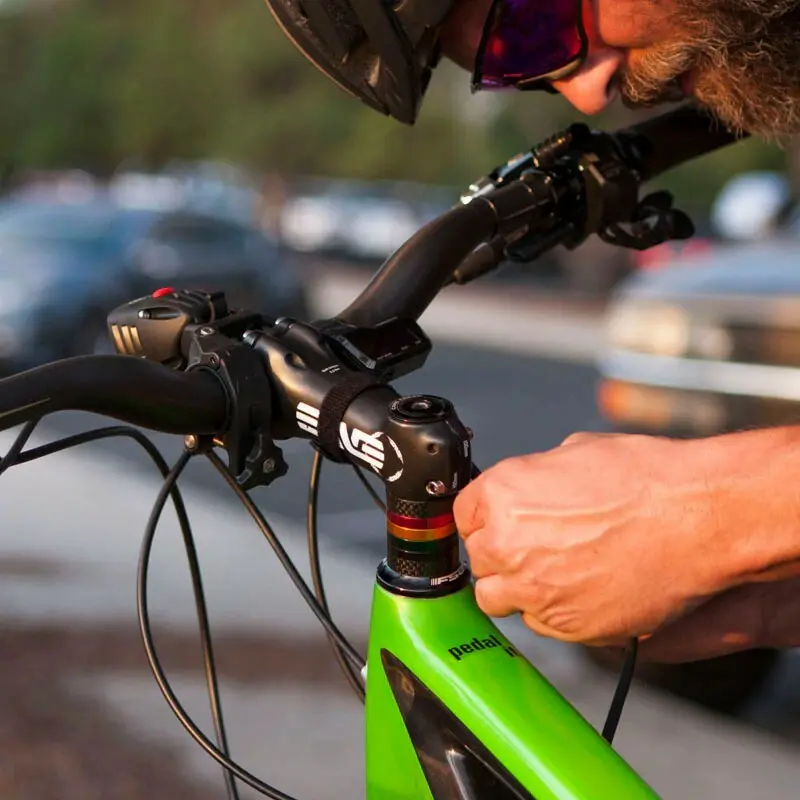 Velo Store - UK NiteRider Front light Nite Rider Pro 2200 race | Extra 10% off with Subscription, Postage £16.79 to UK Fedex.