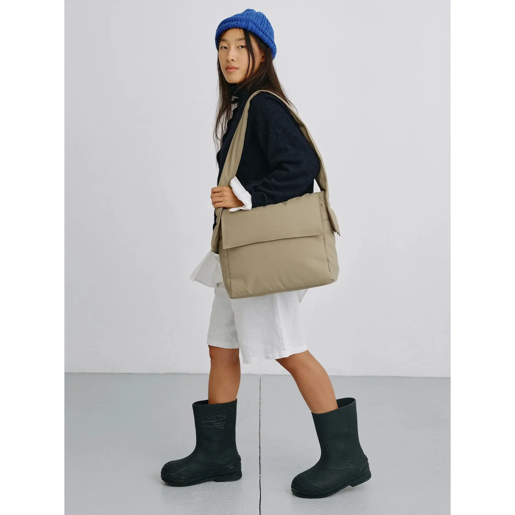 Ölend Backpacks: Ona soft bag, green OLEND Querida Soft Bag sage color