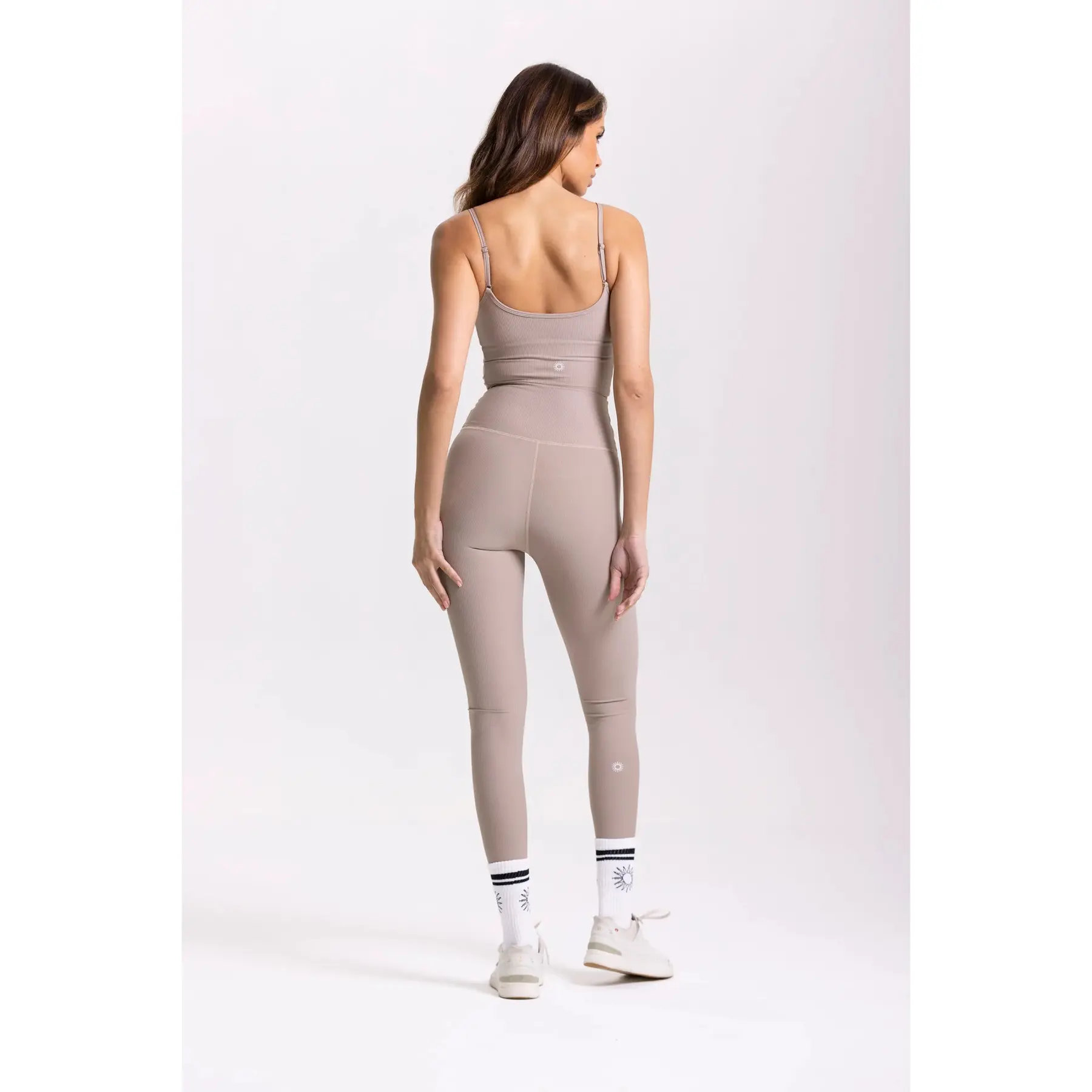 product/o/n/onamaste_leg95_taupe_3.jpg