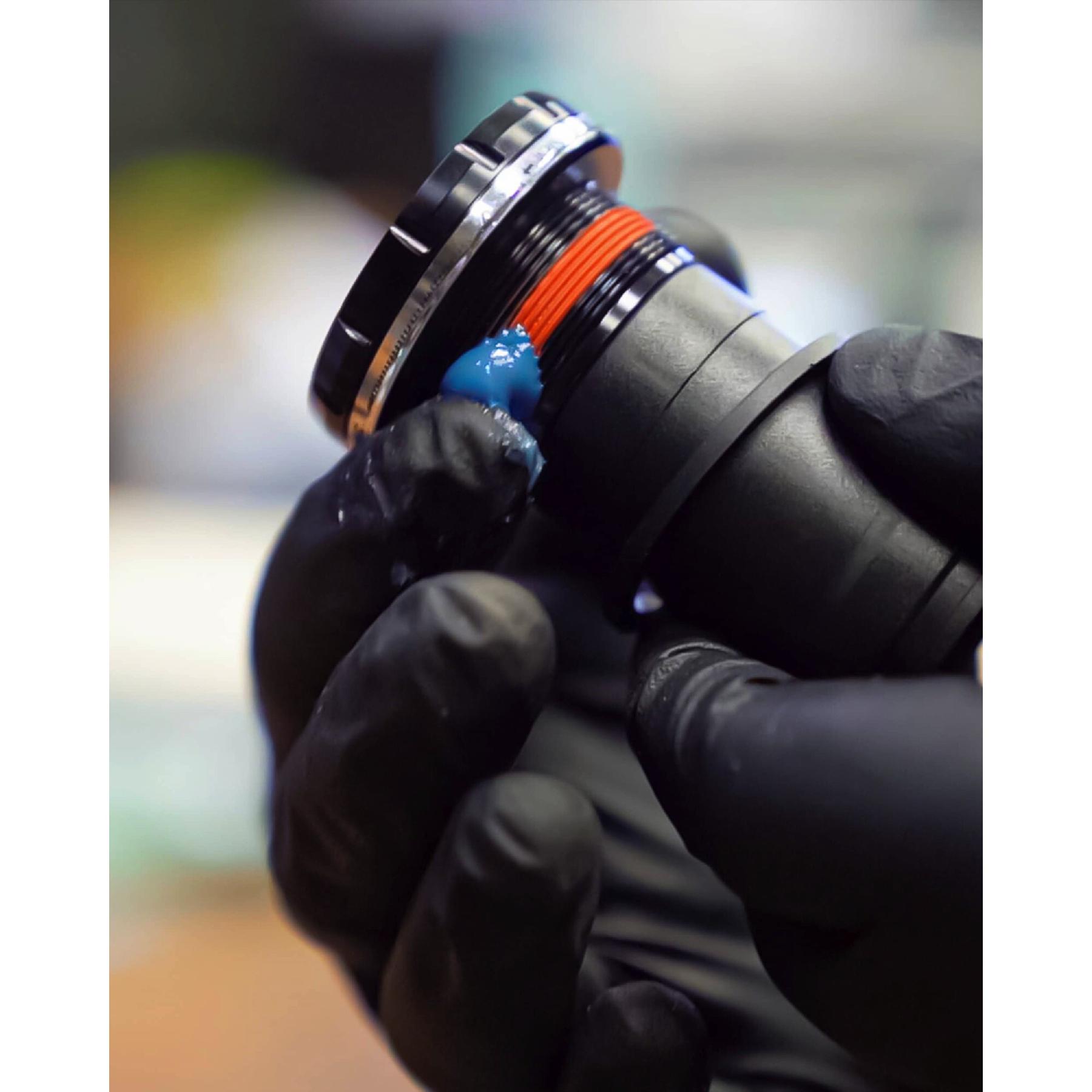 Velo Store - UK Tube de graisse d'assemblage Peaty's | Extra 10% off with Subscription, Postage £16.79 to UK Fedex.