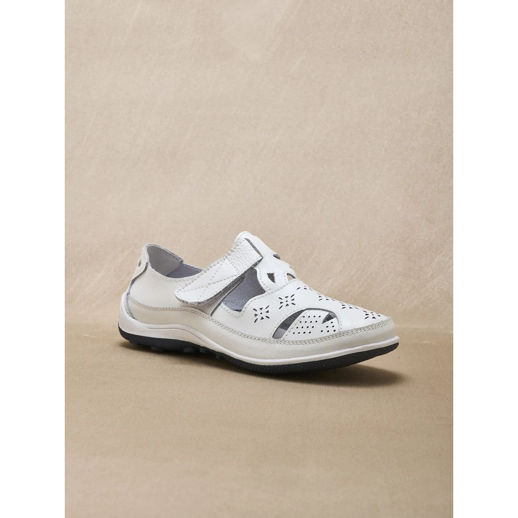 Image of Damen Slipper mit Klettverschluss und Ausschnitten Pédiconfort
