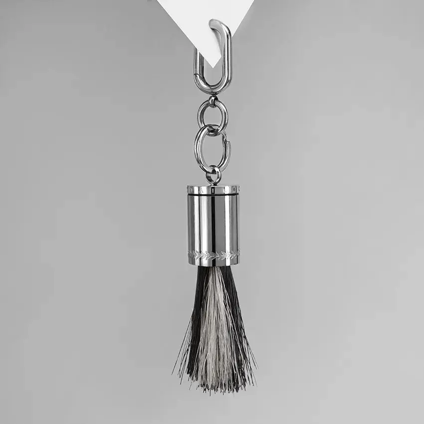 7422235295205 - Kleiner Anhänger mit Blattmotiv Frau The Tail