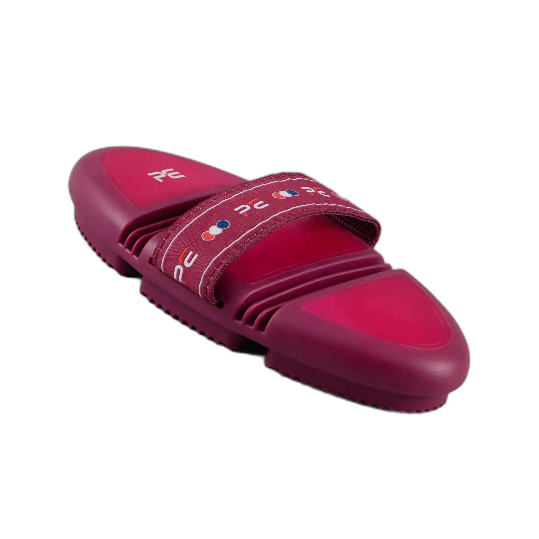 Comparer les prix de Étrille pour cheval souple Premier Equine