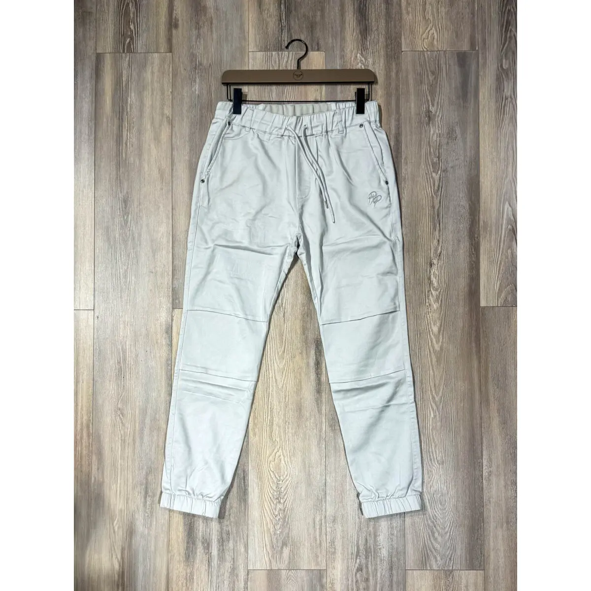 3665957249499 - Pantalon de jogging parachute basique 1