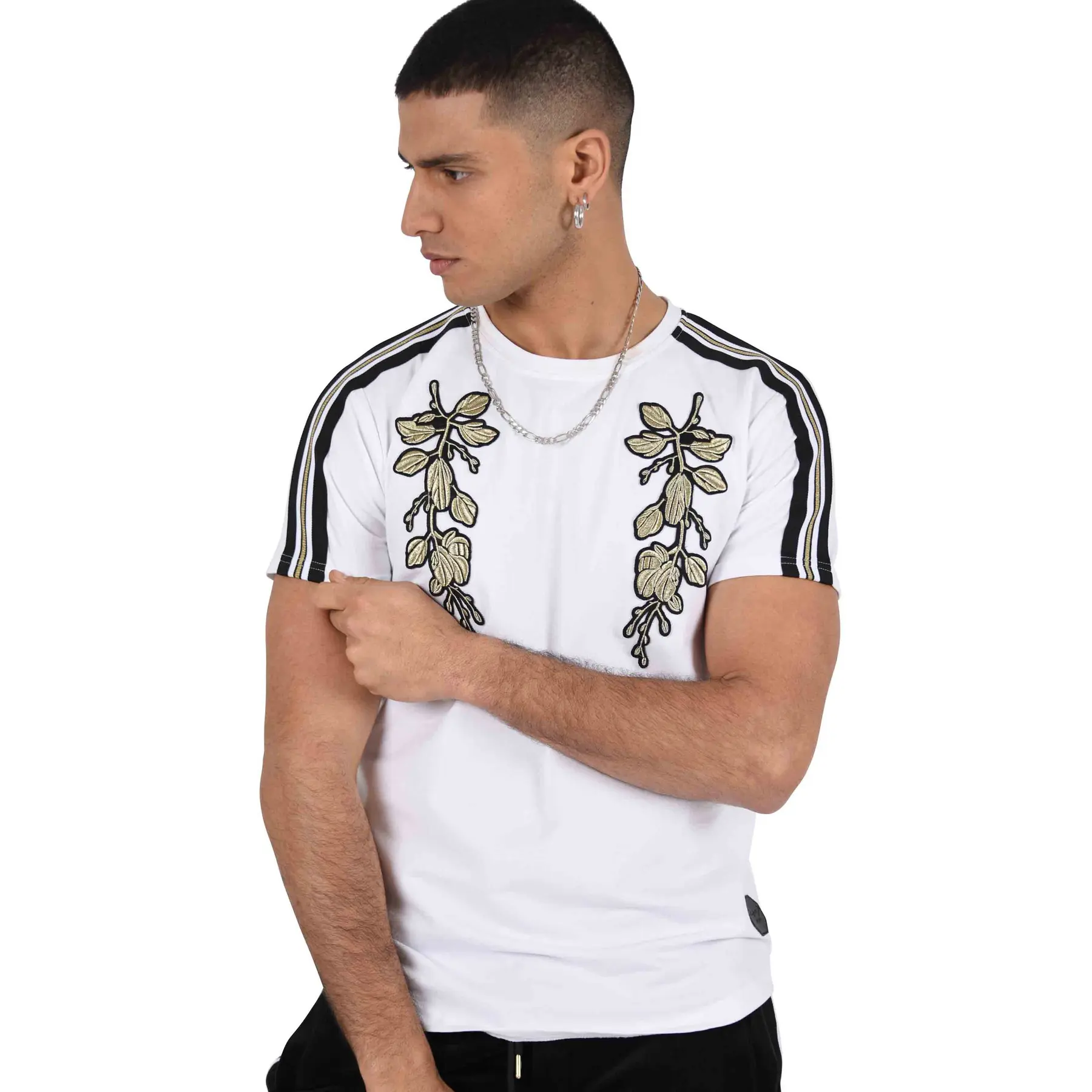 T-shirt con collo rotondo e strisce a contrasto  patch floral