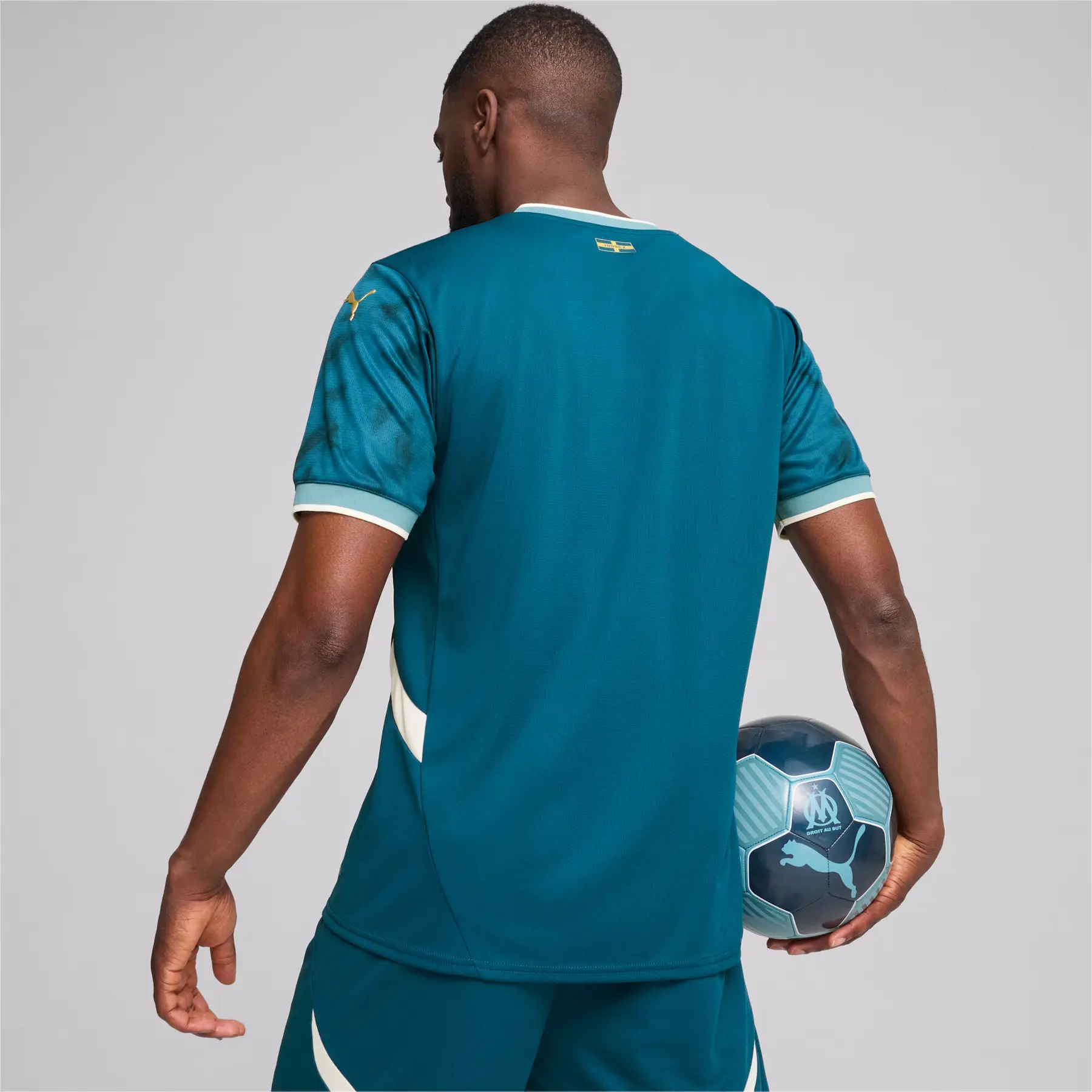 puma_775294-02_ocean-tropic-