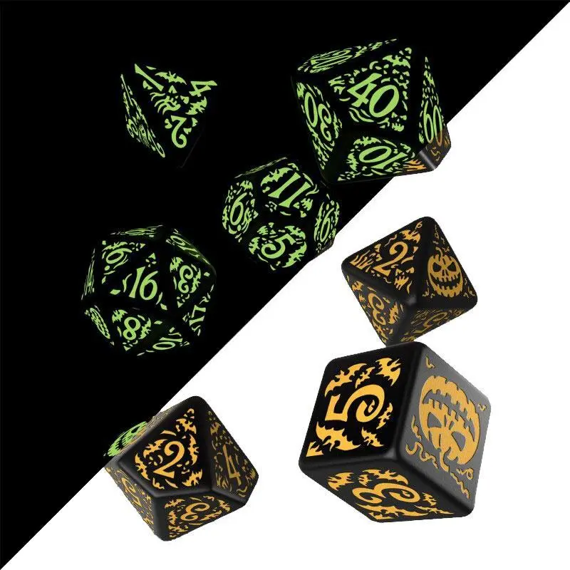 5907699496327 - Q-Workshop QWSSHAP4F - Halloween Pumpkin - Jack OLantern Dice Set