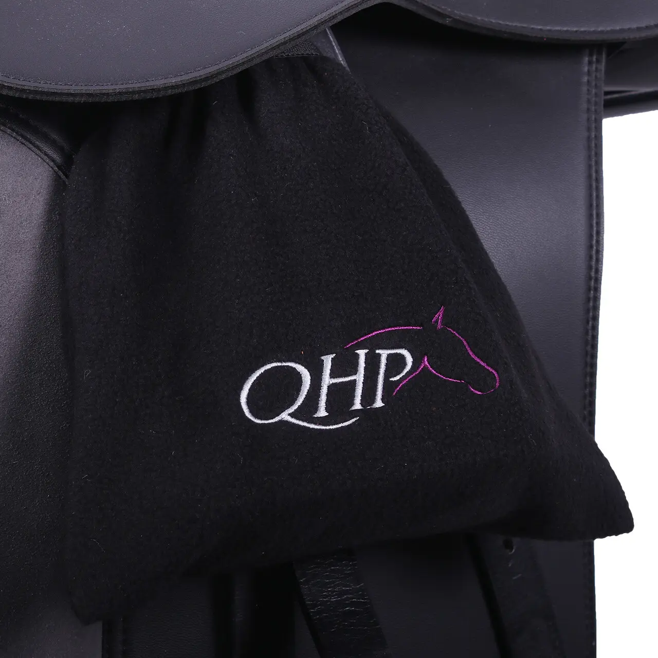 Q-Essentials Noir Stirrup Cover For Horse In Fleece