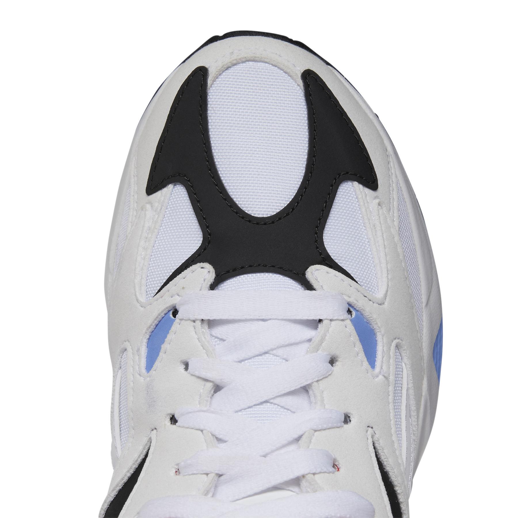 product/r/e/reebok-classics_ef3026_8_footwear_photography_detail_view_2_white_000.jpg