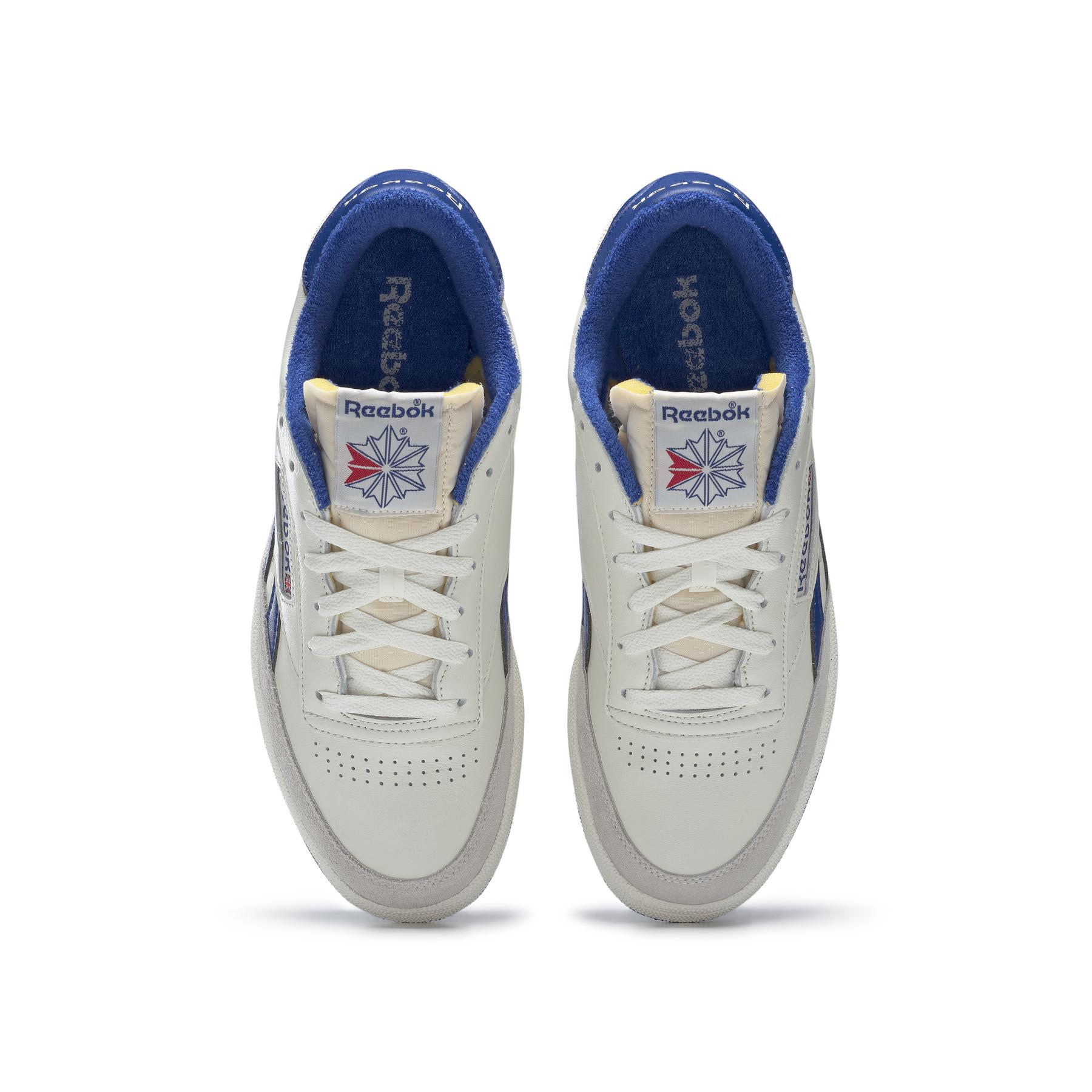 product/r/e/reebok-classics_fw4863_2_footwear_photography_top_portrait_view_white_000.jpg