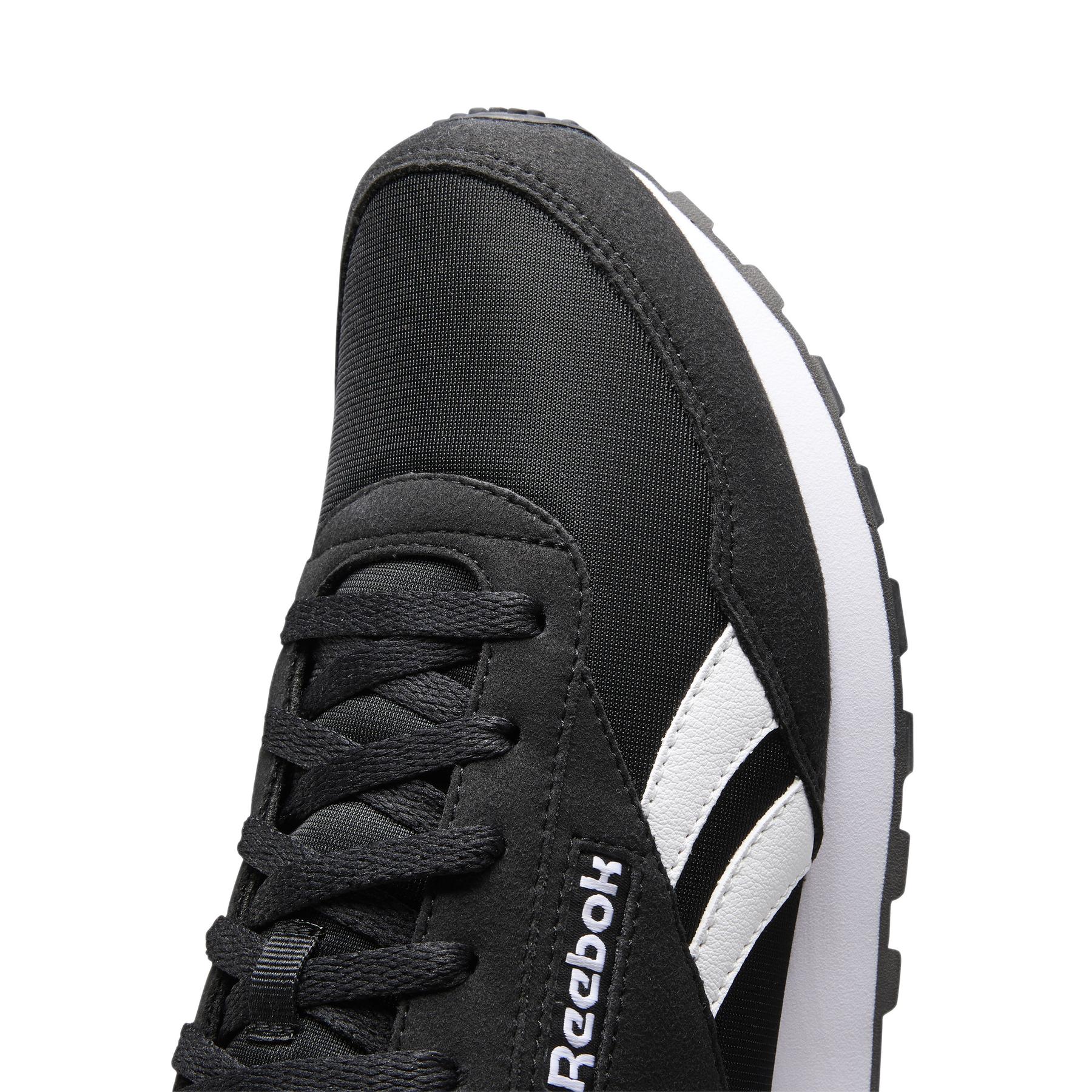 product/r/e/reebok-classics_fz0662_8_footwear_photography_detail_view_2_white_000.jpg