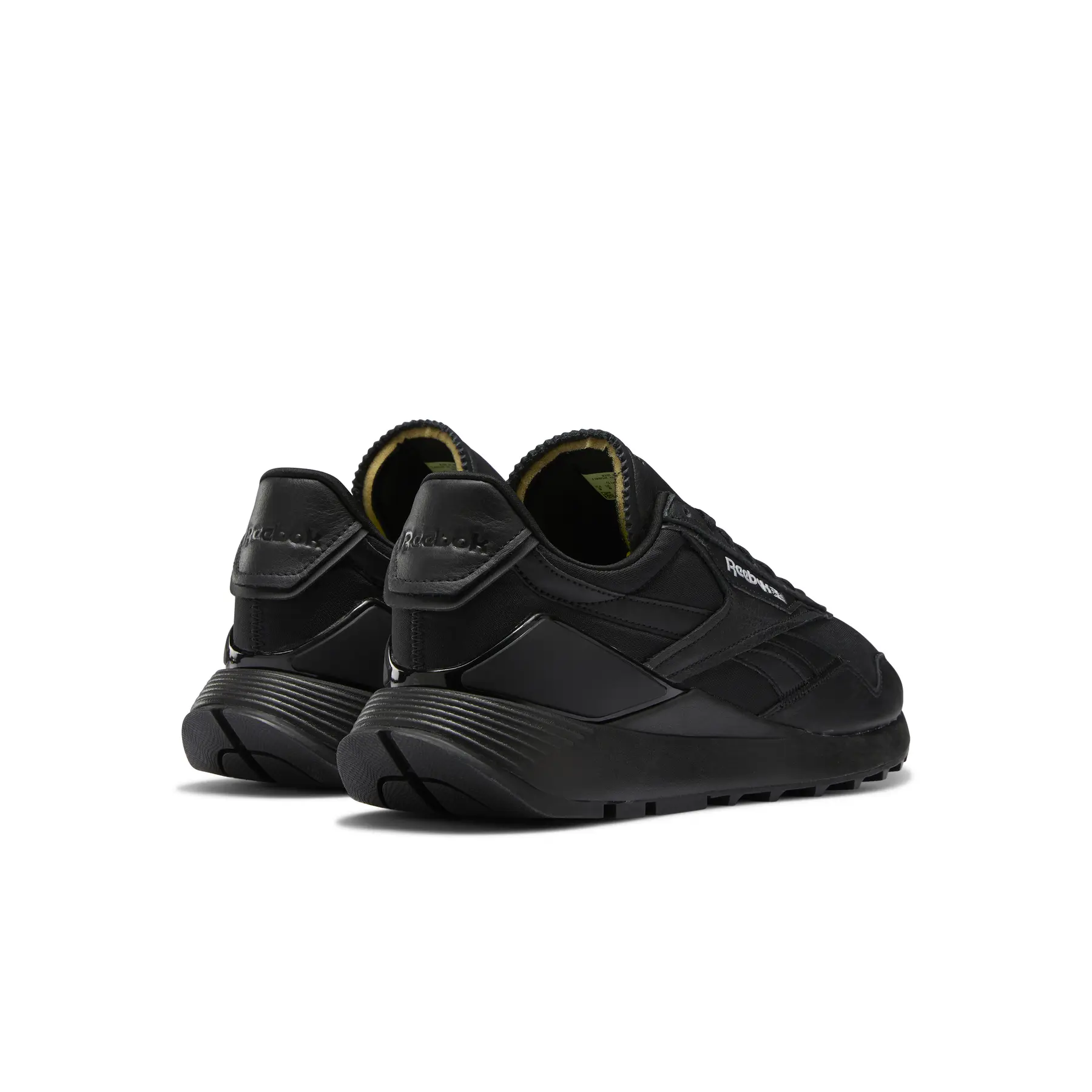 product/r/e/reebok-classics_h68650_6_footwear_photography_back_lateral_top_view_white_000.jpg