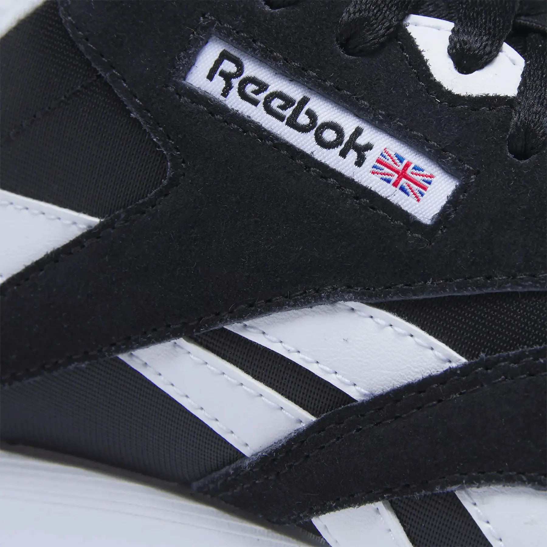 product/r/e/reebok_100009251_cblack-ftwwht-ftwwht_10.jpg