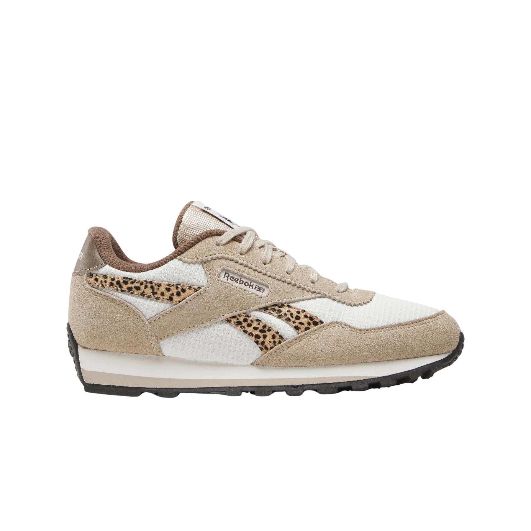 product/r/e/reebok_100249064_chalk-classic-beige-trek-grey_1.jpg