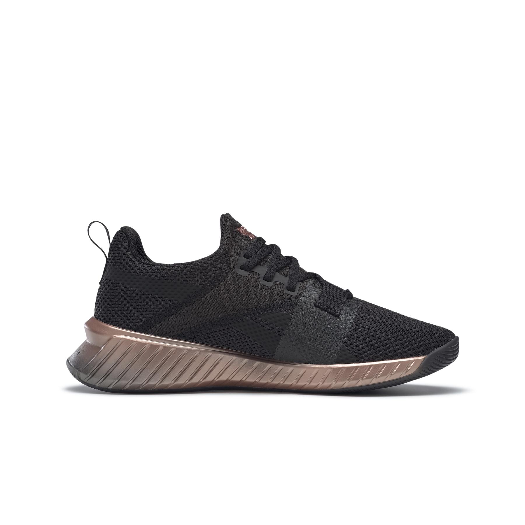 product/r/e/reebok_g55996_4_footwear_photography_side_medial_center_view_white_000.jpg