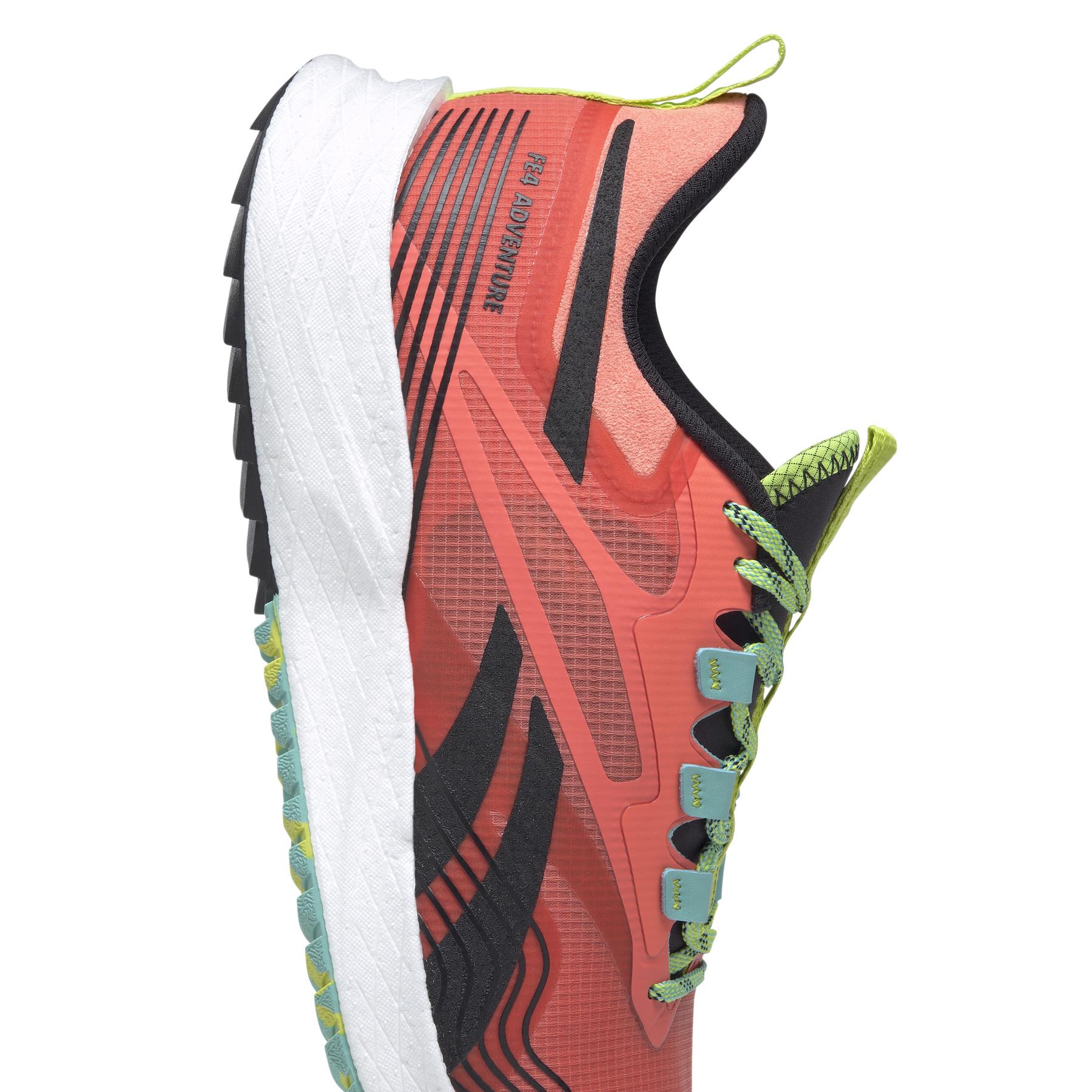 product/r/e/reebok_gw7194_7_footwear_photography_detail_view_1_white_000.jpg